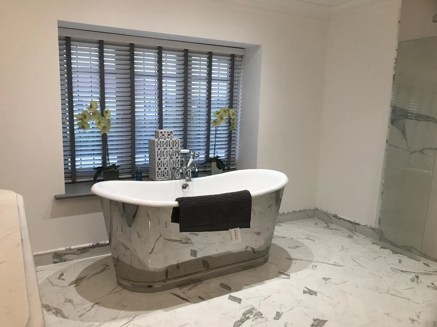 Bathrooms project photograph 6 by Carters Plumbing & Heating