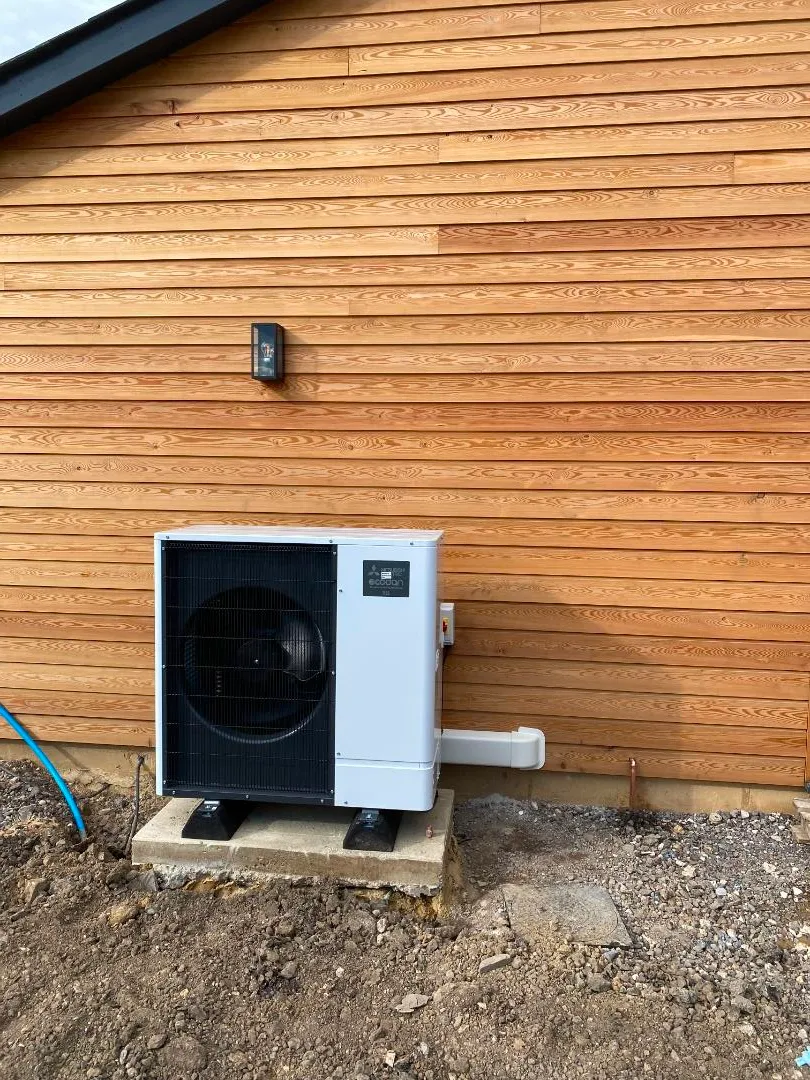 Heat Pumps project photograph 4 by Carters Plumbing & Heating