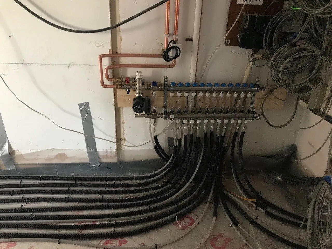 Underfloor Heating project photograph 4 by Carters Plumbing & Heating